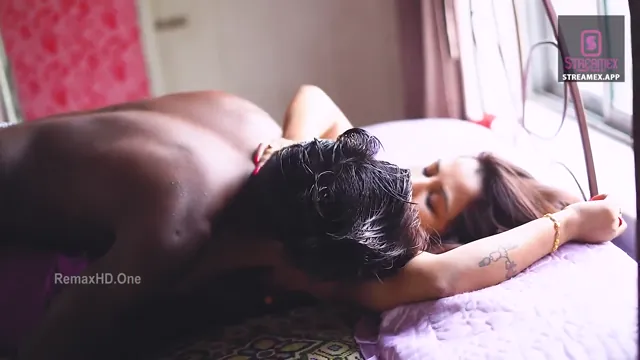 Morning Romance with Tina, frame 5 of 8