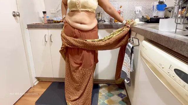 Amateur Indian striptease with saree lifted and spanking, frame 8 of 8