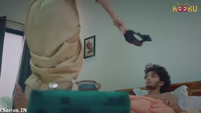 Desi Bhabhi Honeymoon Sex Clip, frame 5 of 8